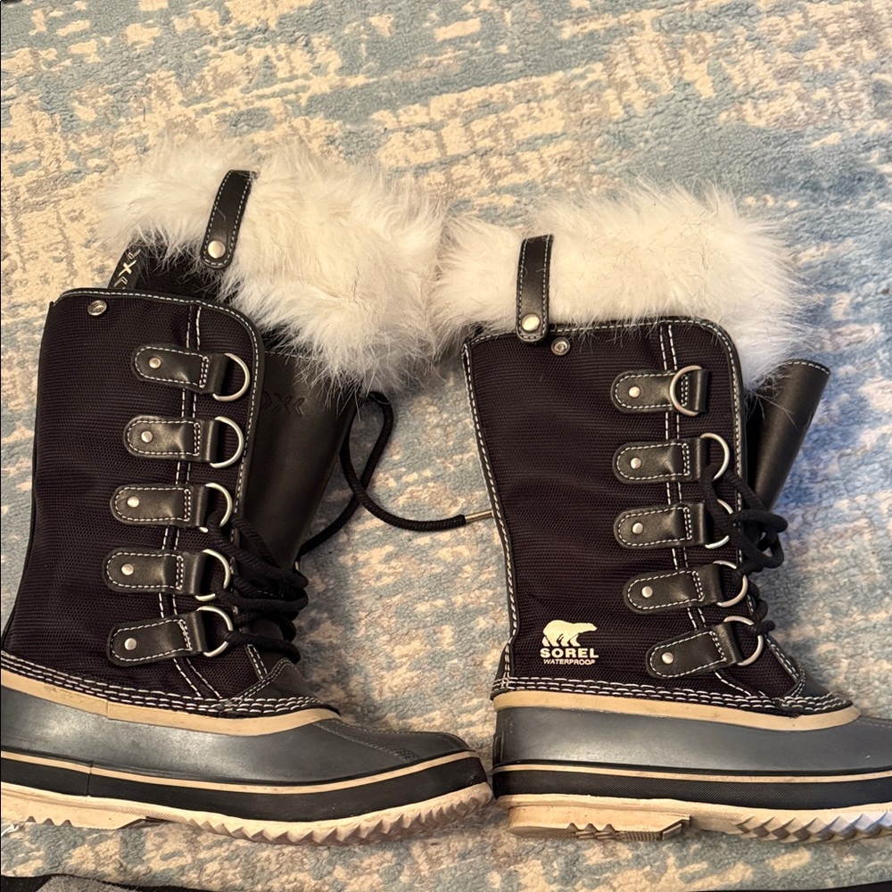 Sorel Black and Gray Boots with White Fur